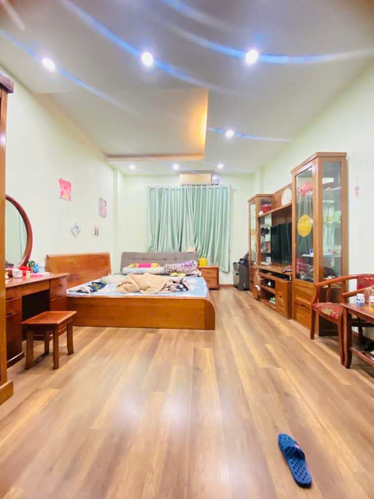 Bán nhà Pháo Đài Láng Vị trí siêu vip